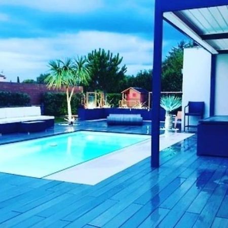 Maison De Vacances Contemporaine Avec Piscine Villa Vedène Exteriör bild