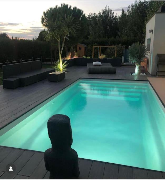 Maison De Vacances Contemporaine Avec Piscine Villa Vedène Exteriör bild