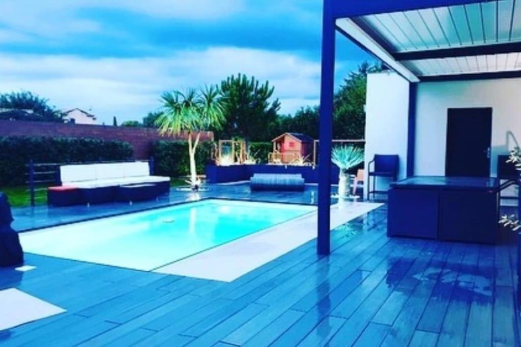 Maison De Vacances Contemporaine Avec Piscine Villa Vedène Exteriör bild